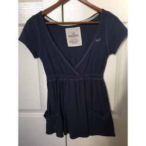 Blue v-neck Hollister top